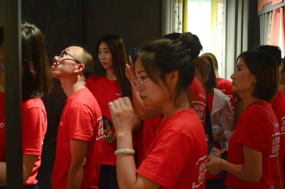 1566894420208514ElaD.jpg 3.webp.jpg